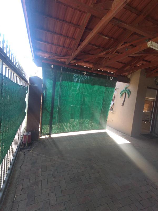 To Let 2 Bedroom Property for Rent in Oakdale Western Cape